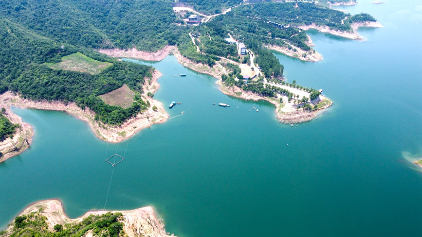 河南洛阳市孟津区境内的黄河小浪底风景区黄鹿山景点风光。黄政伟摄